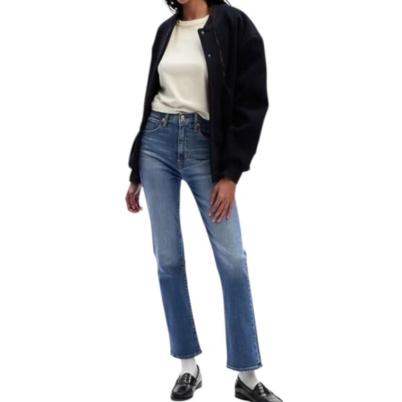NWT GAP Kick Fit High Rise Medium Wash Denim Jeans Womens Size 31 /12T - Picture 1 of 13